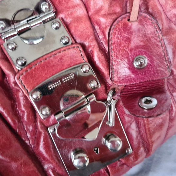 Miu Miu Matelassé Burgundy leather hobo handbag - Picture 2 of 15